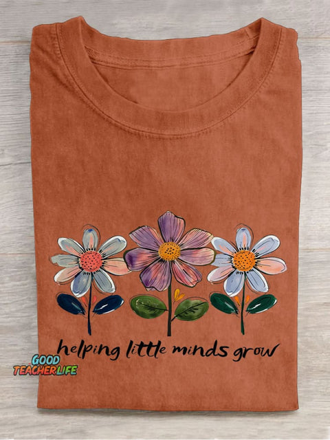 Helping Little Minds Grow Floral Teacher Casual Print T-shirt