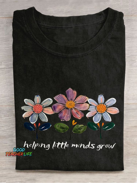 Helping Little Minds Grow Floral Teacher Casual Print T-shirt