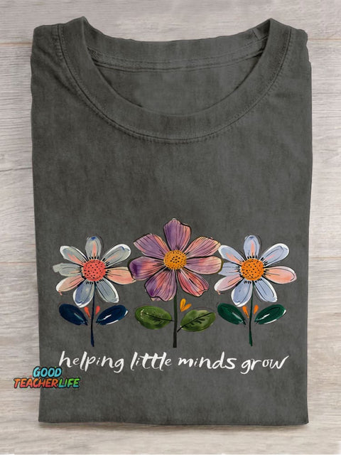 Helping Little Minds Grow Floral Teacher Casual Print T-shirt