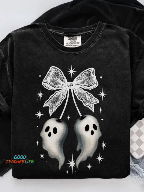 Ghost Bow Cute Halloween Spooky Black Lace Bow with Floating Ghosts and Stars Art Casual Print T-shirt