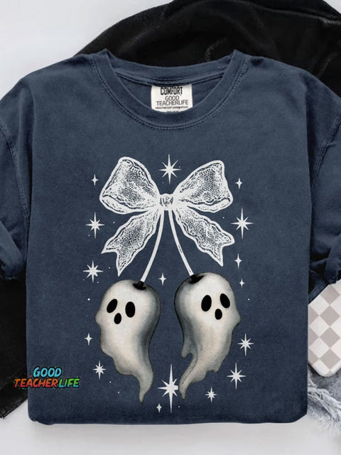 Ghost Bow Cute Halloween Spooky Black Lace Bow with Floating Ghosts and Stars Art Casual Print T-shirt