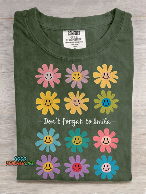 Don't Forget To Smile Teacher Casual Print T-shirt
