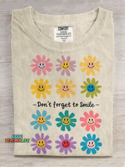 Don't Forget To Smile Teacher Casual Print T-shirt