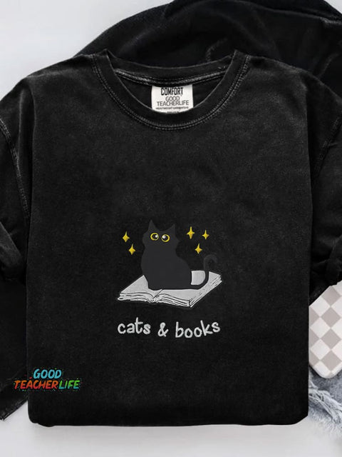 Cats and Books Casual Print T-shirt