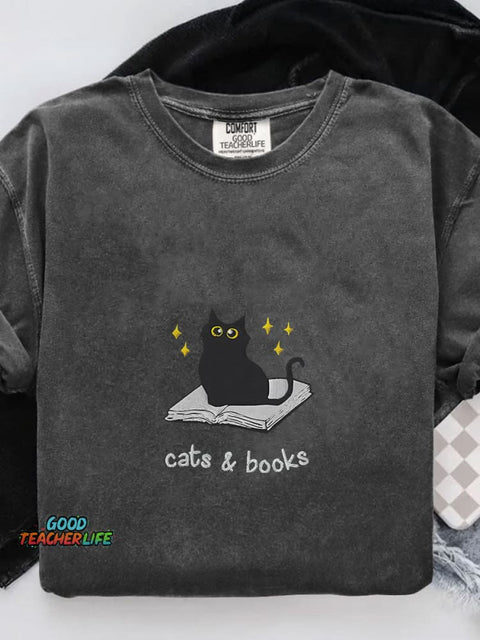 Cats and Books Casual Print T-shirt