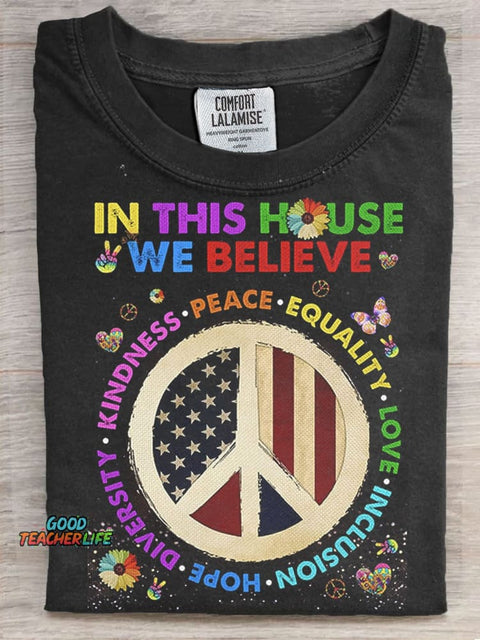 In This House We Believe Art Print Casaul Short Sleeve T-shirt