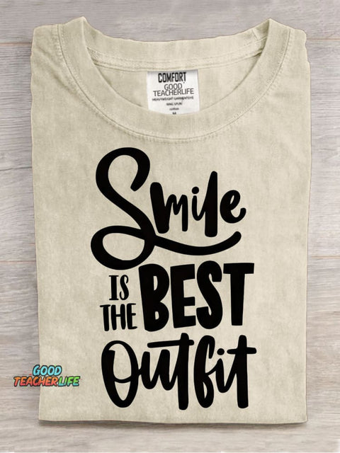 Smile Is The Best Outfit Decorative Pattern T-shirt