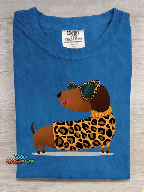 Cute and Stylish Dachshund Decorative Pattern T-shirt