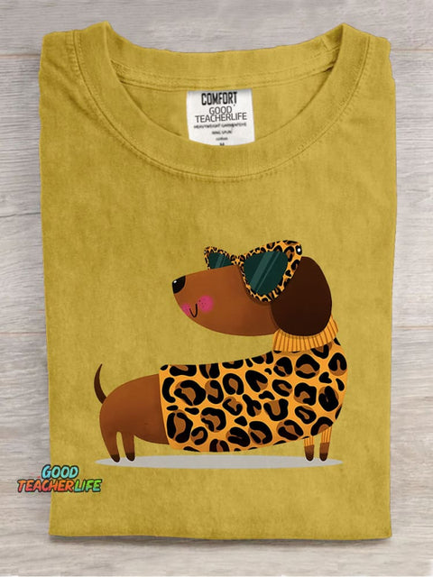 Cute and Stylish Dachshund Decorative Pattern T-shirt