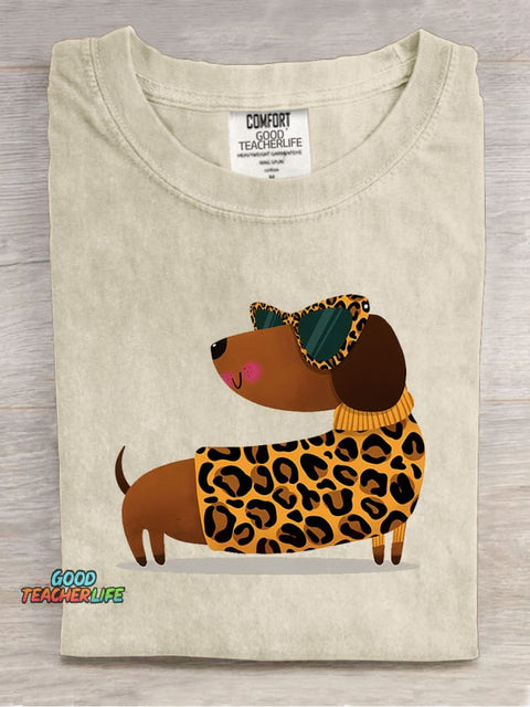 Cute and Stylish Dachshund Decorative Pattern T-shirt