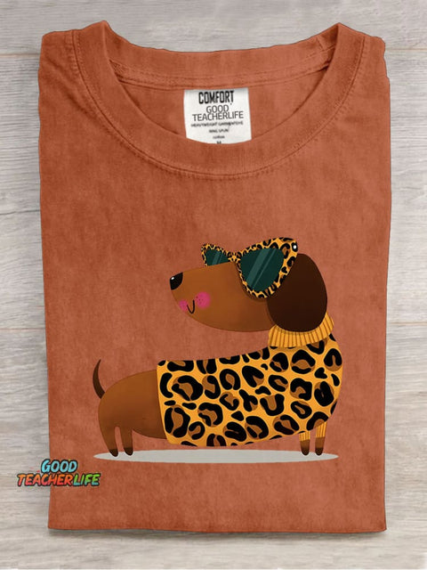 Cute and Stylish Dachshund Decorative Pattern T-shirt
