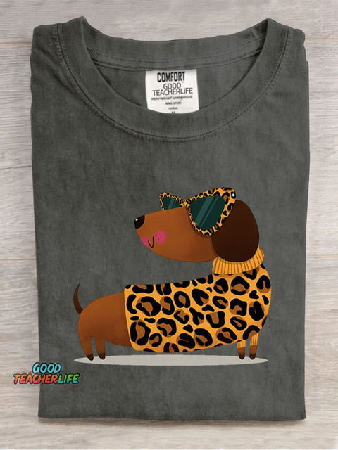 Cute and Stylish Dachshund Decorative Pattern T-shirt