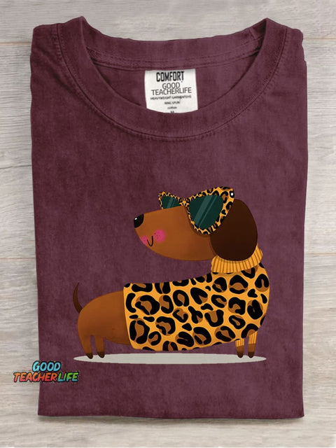 Cute and Stylish Dachshund Decorative Pattern T-shirt