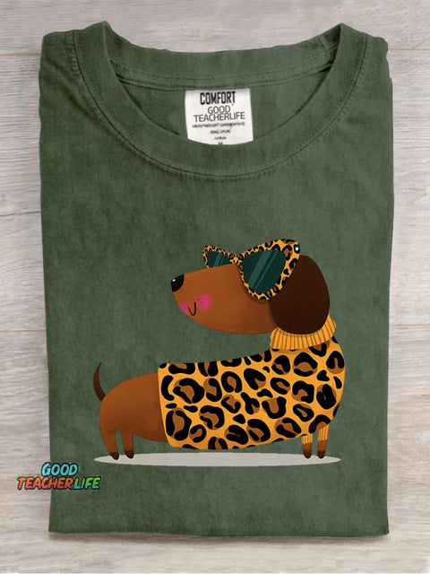 Cute and Stylish Dachshund Decorative Pattern T-shirt